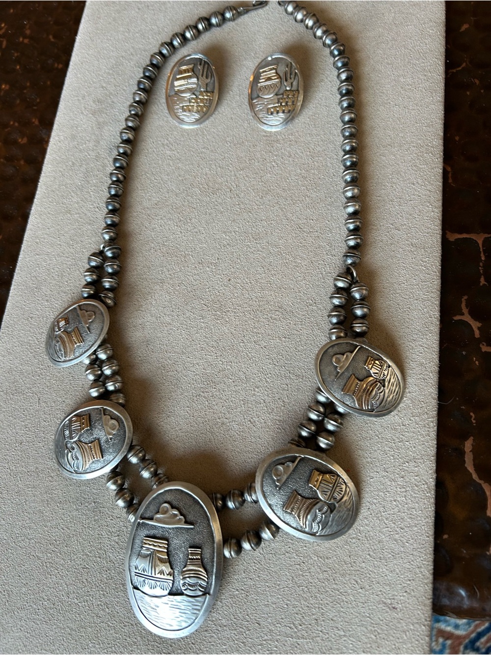 Navajo vintage Storyteller Necklace/earring set by Wilson Tsosie